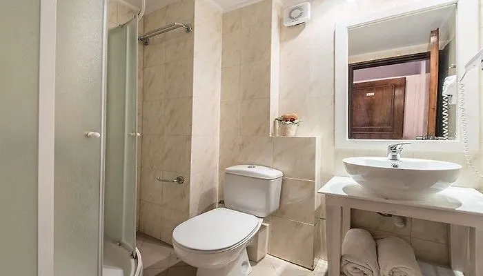 Locanda Beach Hotel 扎金索斯镇