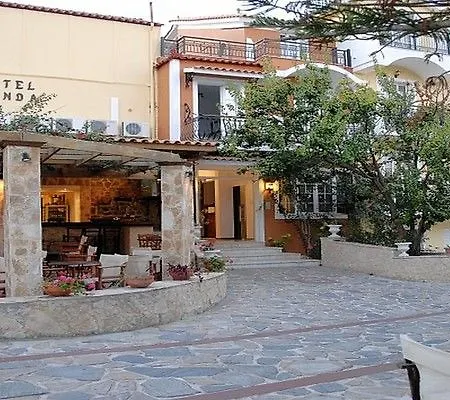Locanda Beach Hotel 扎金索斯镇