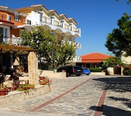 Отель Locanda Beach Hotel 3*