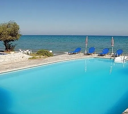Отель Locanda Beach Hotel Закинтос